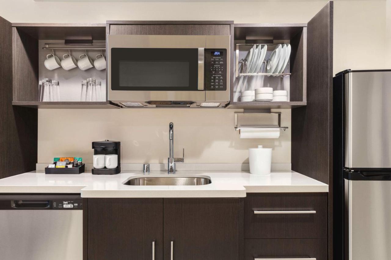 Home2 Suites By Hilton Milwaukee West West Allis Eksteriør billede