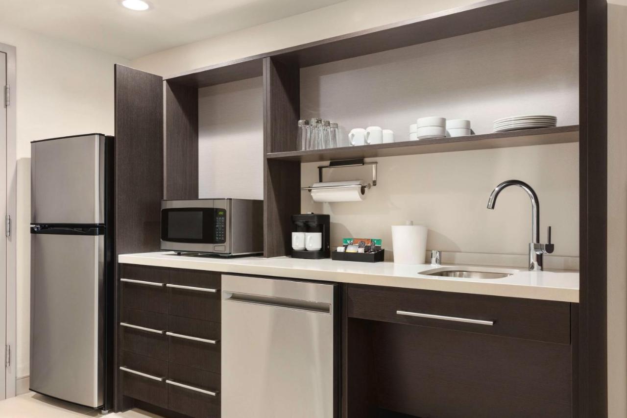 Home2 Suites By Hilton Milwaukee West West Allis Eksteriør billede